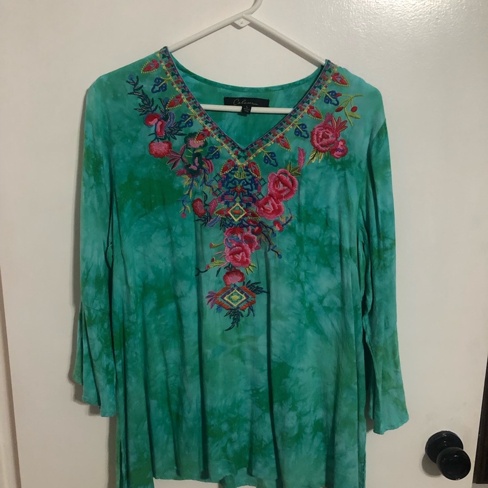 Calessa ladies top, size L, embroidered, in great condition.